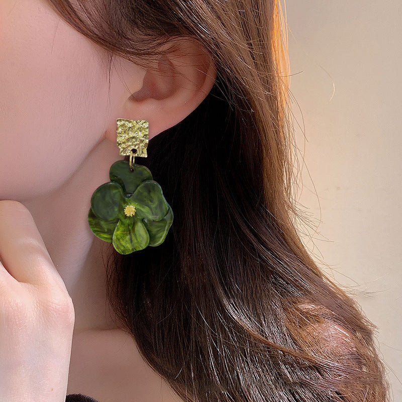 Luxury Flower Earrings with Silver Needle – Green & White Options