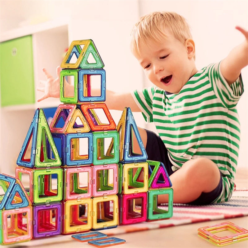 Magnetic Building Blocks Set | Creative Designer Gift for Children