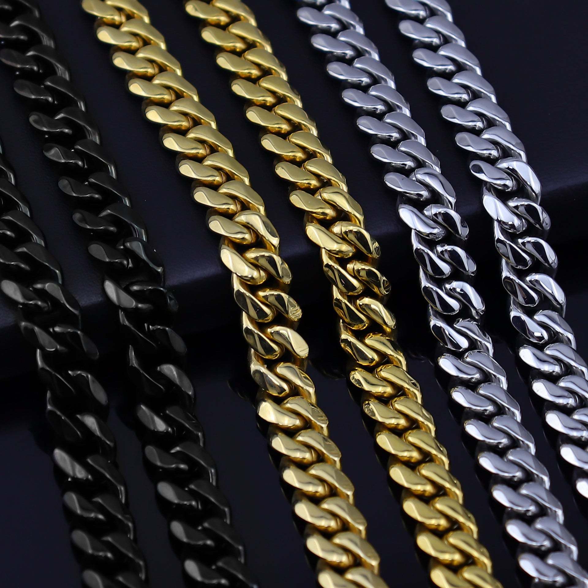 Titanium Steel Cuban Link Chain Necklace – Multiple Sizes & Colours